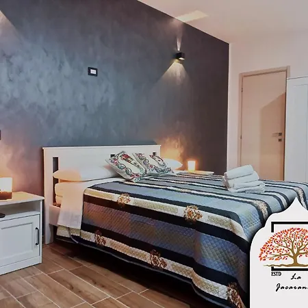 La Jacaranda Guest house Taormina