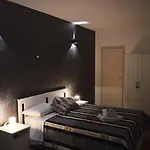 La Jacaranda 4*