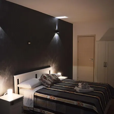 La Jacaranda 4*